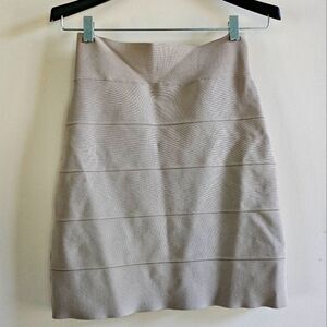 BCBG MaxAzria Bodycon Skirt Designer L Tan/Beige